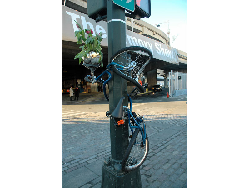twisted bicycle planter